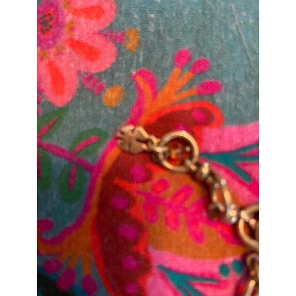 Gorgeous Leaf Necklace - Picture 5 of 6